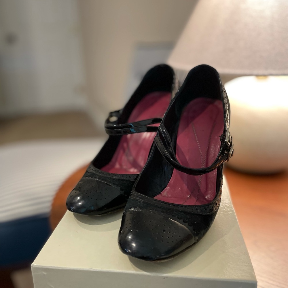 Kate spade black Mary Jane heel size 5.